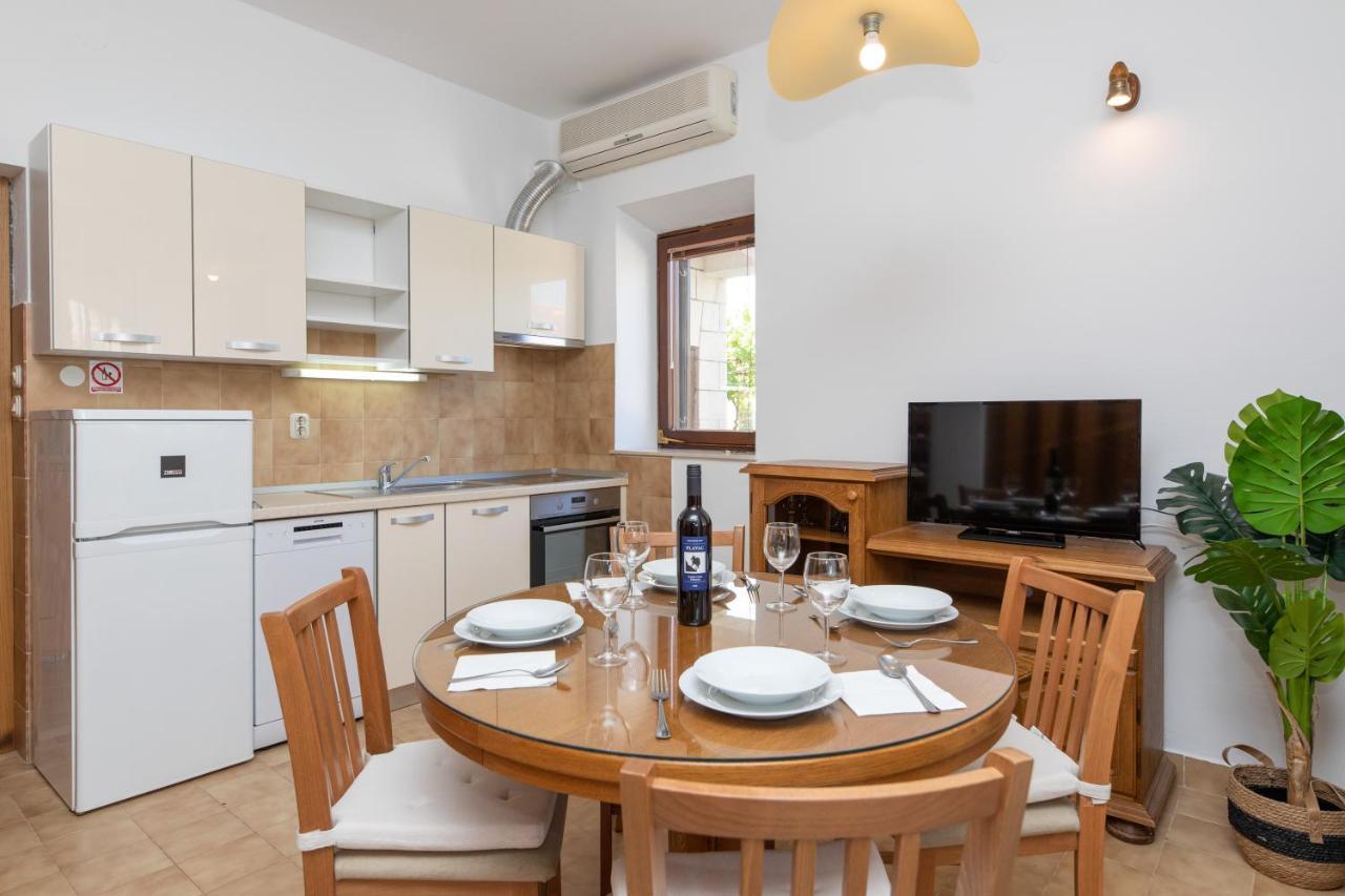 Apartments4You Supetar-The Best And Most Popular Apartments For Discovering The Island - Free Parking - 200 Meters From The Beach Экстерьер фото